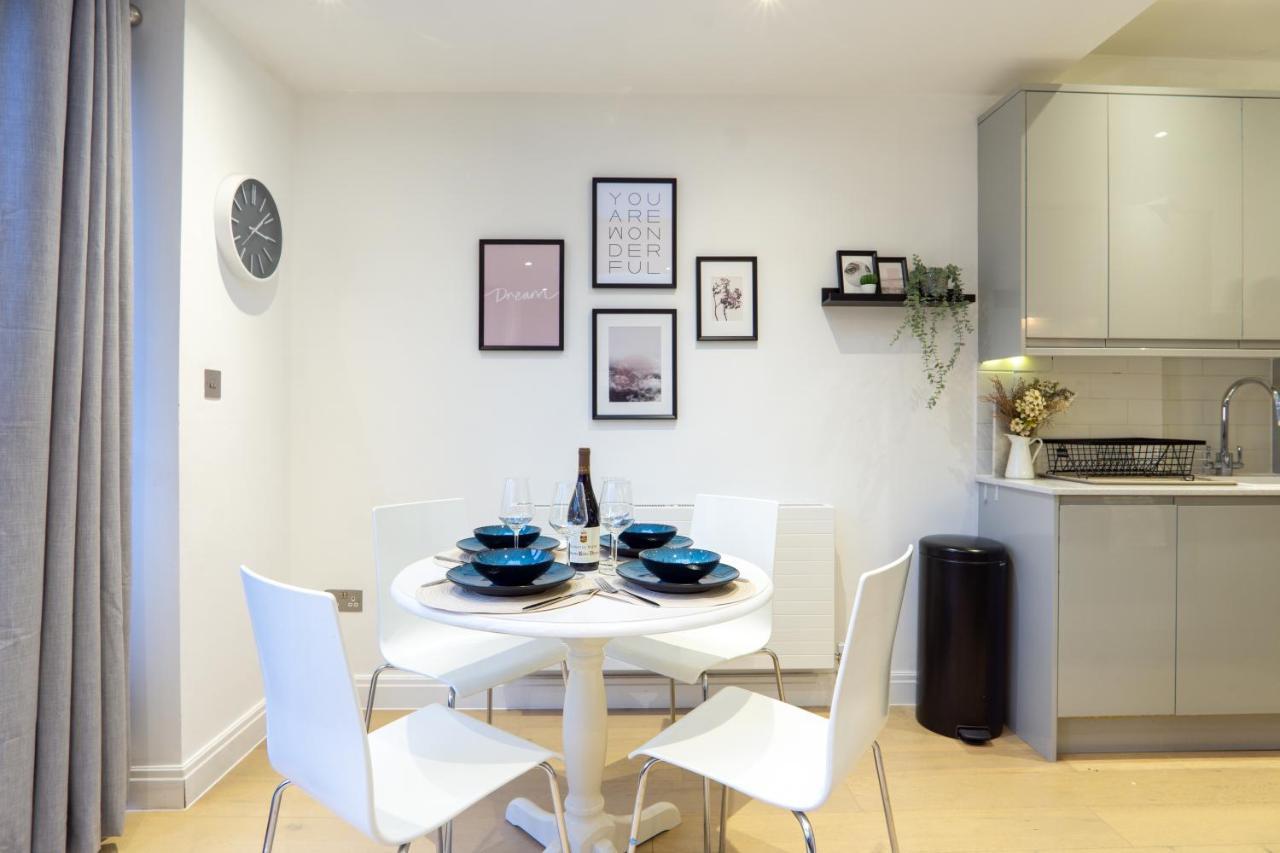 A Beautiful One Bedroom Flat With Garden & Parking 磨坊山 外观 照片