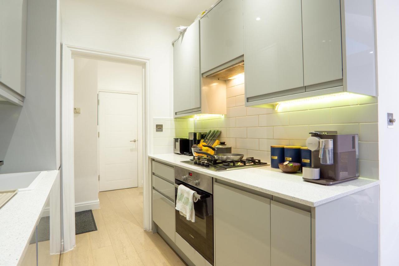 A Beautiful One Bedroom Flat With Garden & Parking 磨坊山 外观 照片